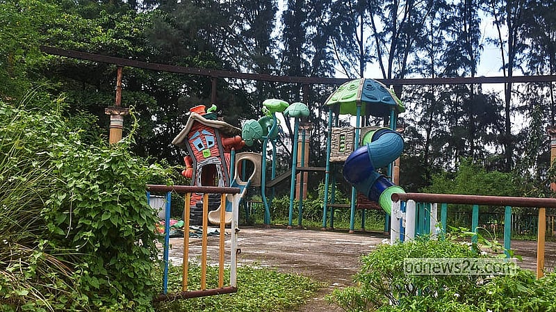 Amusement rides inside the complex have fallen into disrepair during its prolonged closure. Photo: Suman Babu