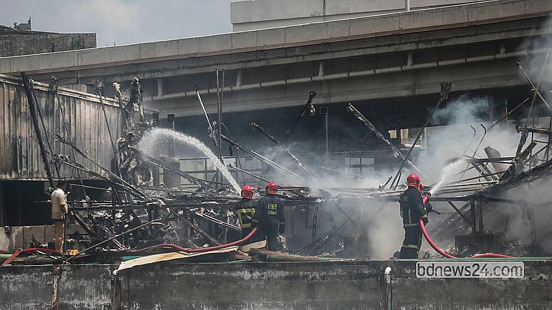 Firefighters battle the fire at a building near the former British American Tobacco office behind SKS Shopping Mall in Mohakhali on Thursday, Sept 10, 2026. Photo: Abdullah Al Momin