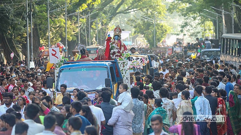 The Hindu community organised a procession to mark Janmashtami, the birthday of Lord Krishna, on Friday, Sept 4, 2026. The procession started from Dhaka’s Palashi intersection and ended in front of Victoria Park in Old Dhaka. Photo: Shamsul Haque Ripon