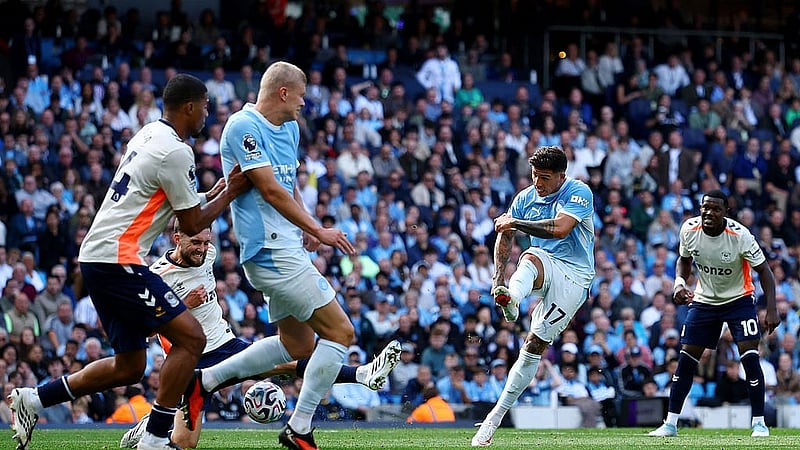 Premier League - Manchester City v Coventry City - Etihad Stadium, Manchester, Britain - Sept 5, 2026 Manchester City's Enzo Fernandez shoots at goal REUTERS