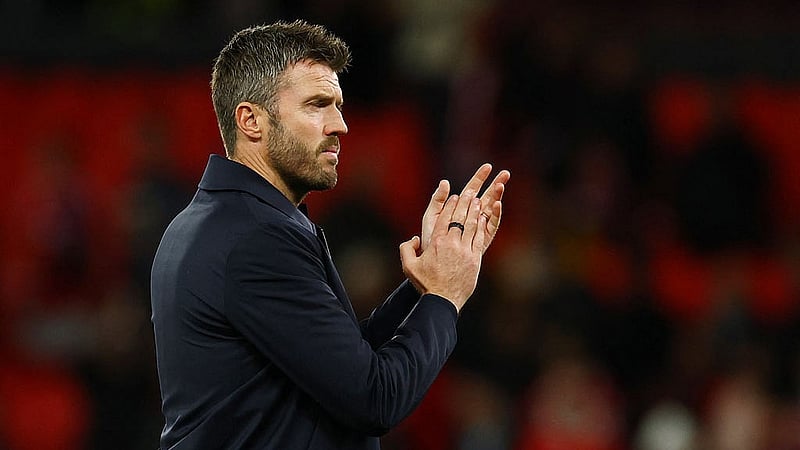 Football - UEFA Champions League - Manchester United v Sabah - Old Trafford, Manchester, Britain - Sept 10, 2026 Manchester United manager Michael Carrick applauds fans after the match REUTERS