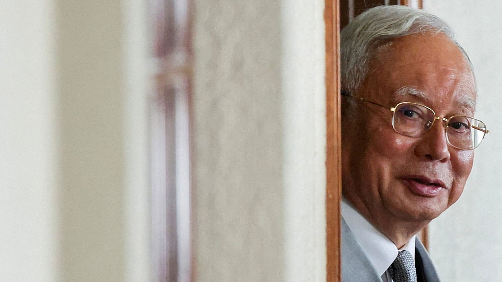 Malaysia pardons board members at palace amid speculation of meeting on Najib clemency