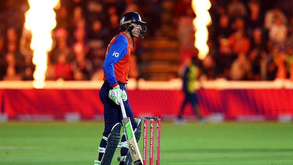 England beat Sri Lanka by six wickets to secure T20 series 2-0