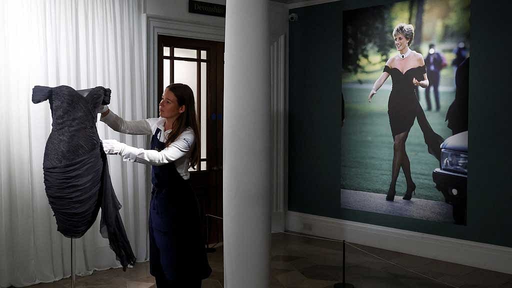 'Revenge dress' shows Princess Diana's lasting appeal amid royal family war of words