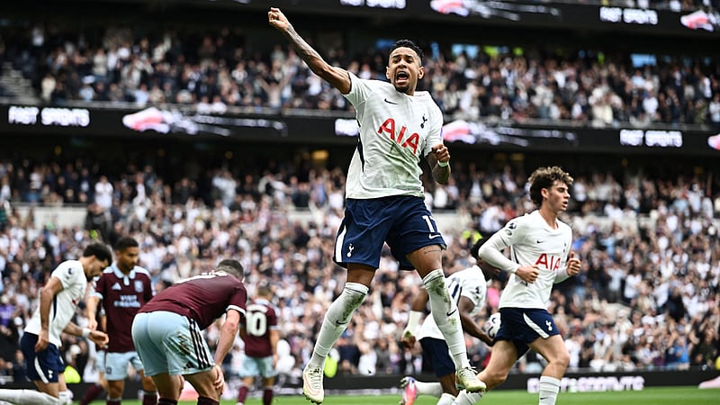 Football - Premier League - Tottenham Hotspur v Aston Villa - Tottenham Hotspur Stadium, London, Britain - Sept 19, 2026 Tottenham Hotspur's Savio celebrates after Mohammed Kudus scores a goal before it was disallowed following a VAR review REUTERS/Dylan Martinez