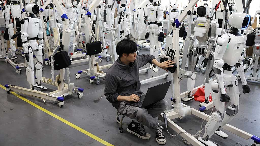 Humanoid robot sales tally hit 7,000 globally last year