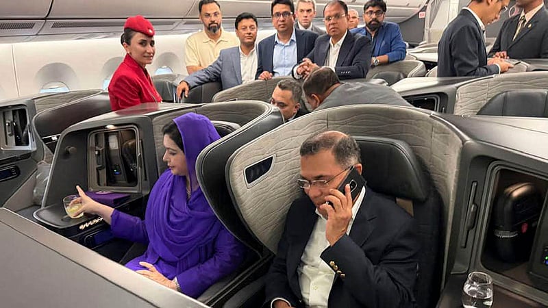 Prime Minister Tarique Rahman's entourage on a Turkish Airlines flight on Monday, Sept 21, 2026, before leaving Dhaka for the United States. Photo: PMO