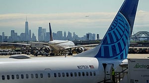 Thousands of US flights snarled after FAA outage