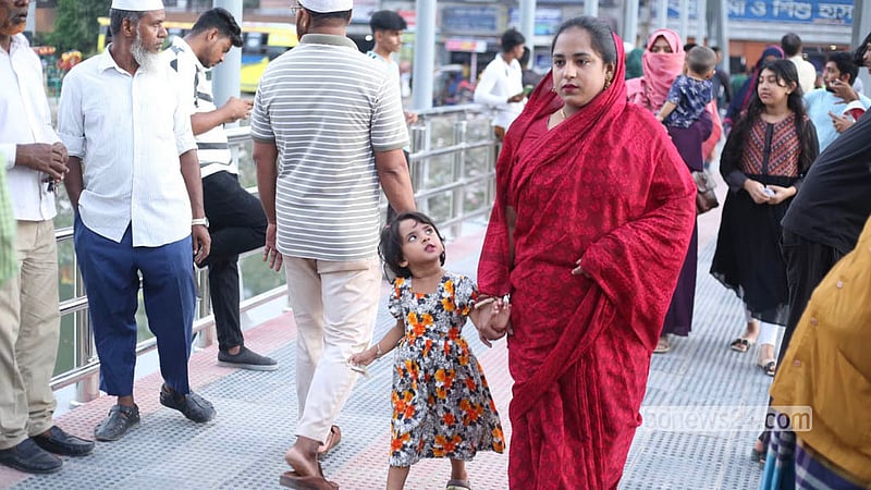 The 42-metre pedestrian bridge over the Narai Canal between Banasree and Aftabnagar opened to pedestrians on Wednesday, Sept 23, 2026.
