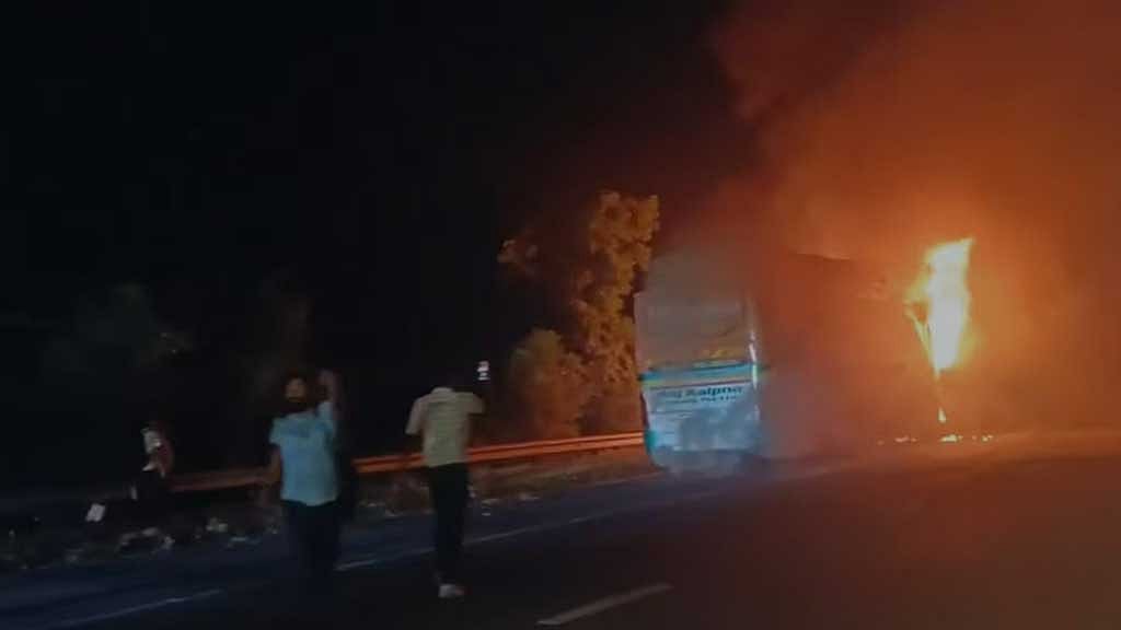 Nine killed, dozens injured as sleeper bus catches fire in India’s Greater Noida