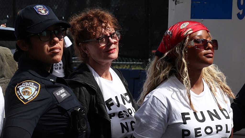 Susan Sarandon, Hannah Einbinder among dozens arrested at anti-Netanyahu protest
