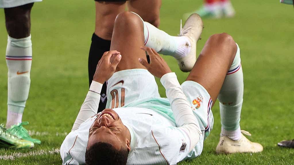 Mbappe diagnosed with knee hyperextension, say Real Madrid