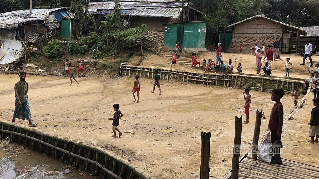 Online gambling traps Rohingya in cycle of debt, crime