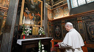 Pope's France tour draws mass crowds
