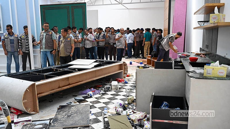 Police and Detective Branch officers inspect the site after the attack on content creator Salman Muqtadir's studio at ECB Chattar.