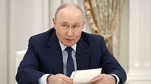 Putin orders army expansion