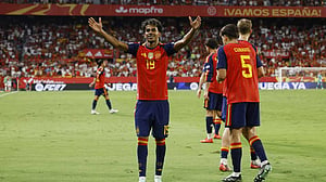Lamine fires Spain past Croatia, England beat Czechs