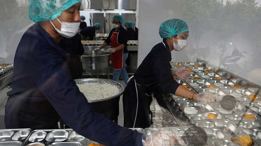 Indonesia to launch 480 free-meals scheme kitchens in October, most to be in remote areas