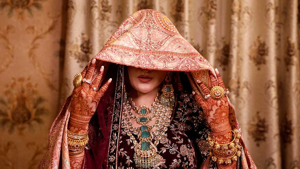 Kashmir's 600-year-old wedding-feast tradition adapts to modern times