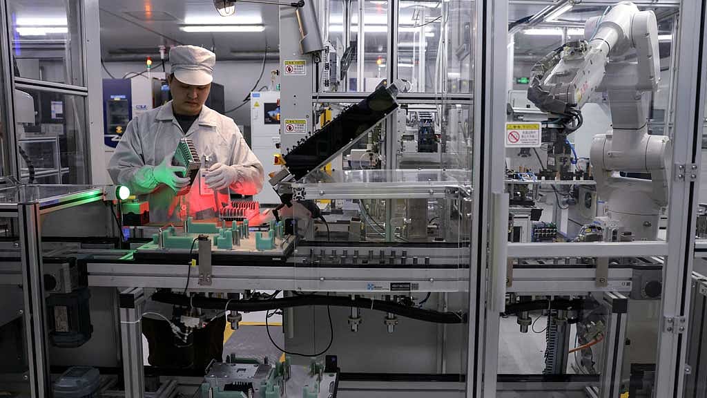 Asian factory activity expands thanks to global AI boom