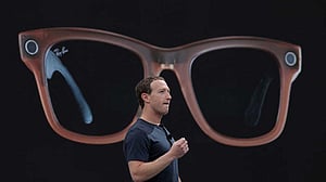 Dutch eyewear chain halts Meta glasses sales