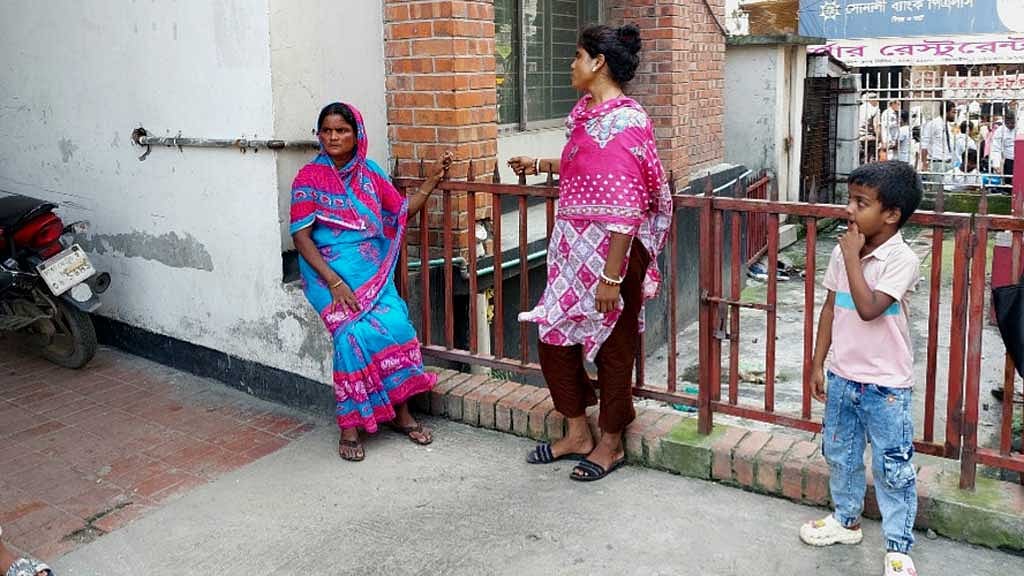 Police say college student drowned while stealing cables in Ashulia, family claims murder