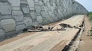 250m Sonargaon road cracks spark fear