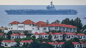 US carrier George HW Bush arrives in Thailand