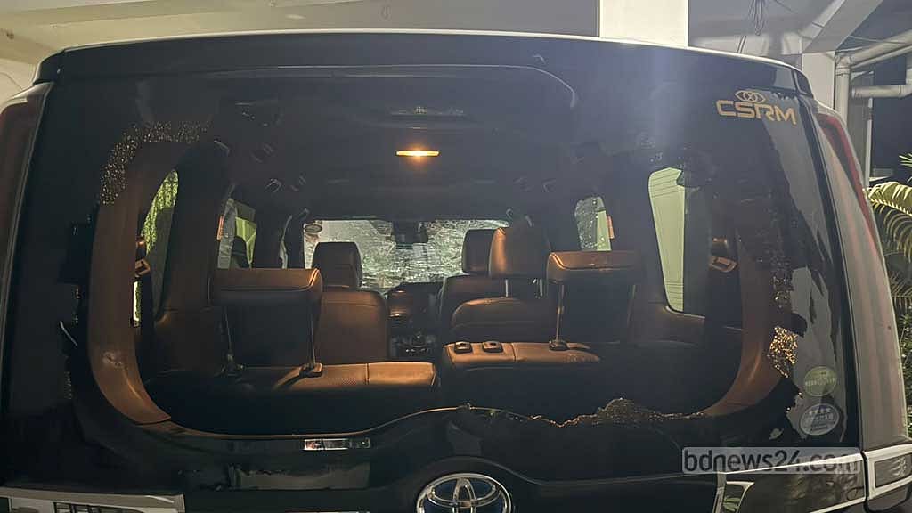 NCP leader Nasiruddin Patwary’s car allegedly attacked at Lalon shrine