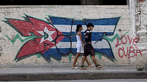 Cuba, US stay connected, but no formal talks: diplomat
