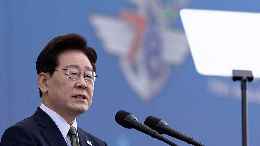 South Korea's Lee says AI appears to have been used in bank hacks