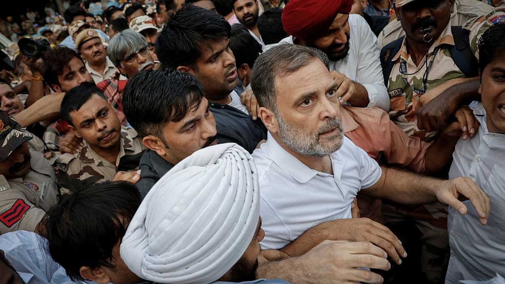 Indian opposition leader Rahul Gandhi detained again over election chief protest over voter list