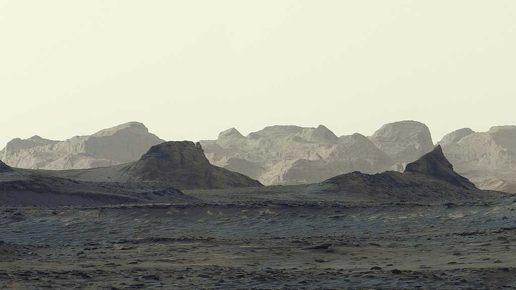 NASA rover takes striking image of dawn's early light on Mars