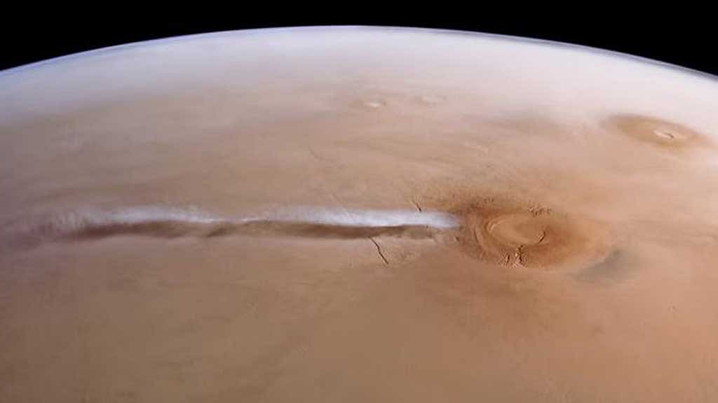 Scientists solve mystery of Mars' giant daily cloud using 'exotic physics' once thought theoretical