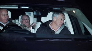 Ex-prince Andrew search warrants quashed