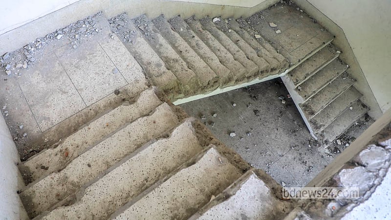 The stairway grilles at Kunda 20-Bed Hospital have been stolen.  Photo: Abdullah Al Momin