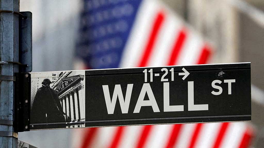 Can Wall Street keep partying while bond markets burn?