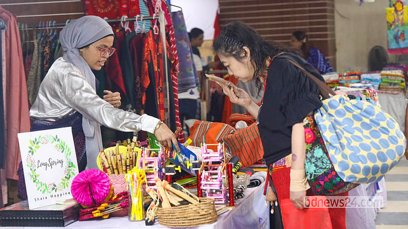 Visitors shop for their favourite handicrafts at a five-day fair organised at the BSCIC Bhaban in Dhaka’s Tejgaon. Photo: Shamsul Haque Ripon