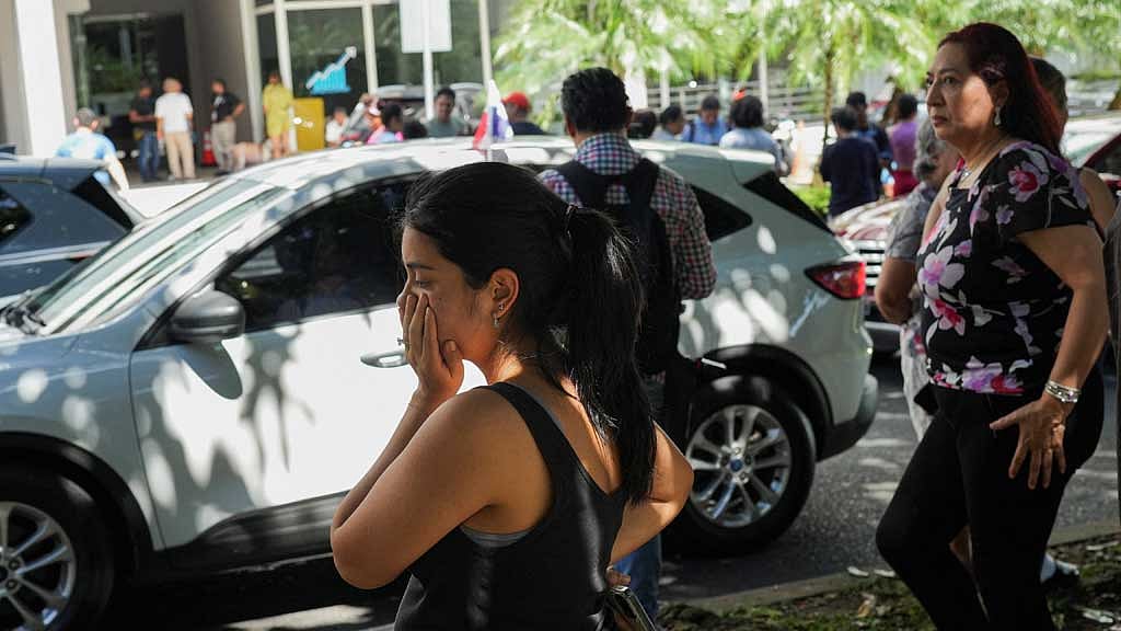 Powerful quake hits Panama, damages homes; canal operations normal
