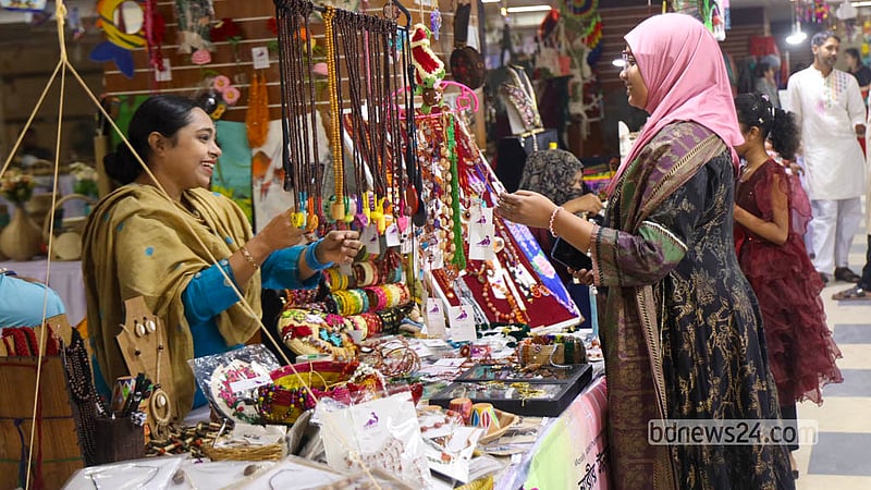 Visitors shop for their favourite handicrafts at a five-day fair organised at the BSCIC Bhaban in Dhaka’s Tejgaon. Photo: Shamsul Haque Ripon