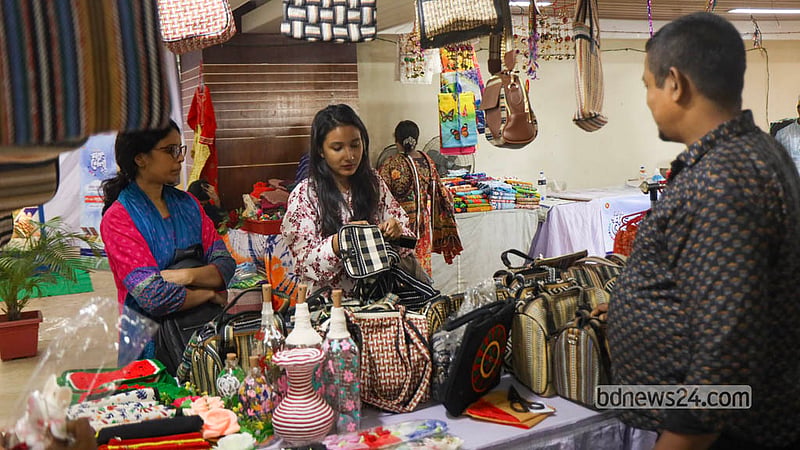 Visitors are busy shopping for cottage industry and handicraft products made by entrepreneurs at the BSCIC Bhaban in Dhaka’s Tejgaon. Photo: Shamsul Haque Ripon