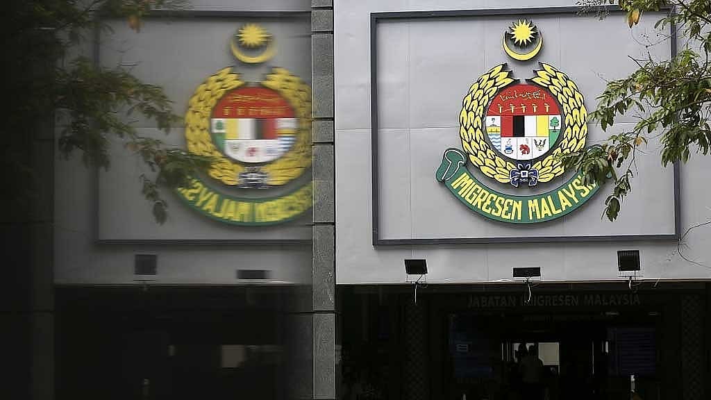 Foreign worker fraud: Two Bangladeshis among 20 held in Malaysia