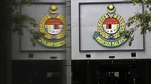 Foreign worker fraud: 2 Bangladeshis among 20 held in Malaysia