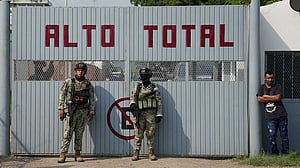 10 dead in Mexico prison clash
