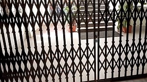 Students lock new CUET VC inside office building