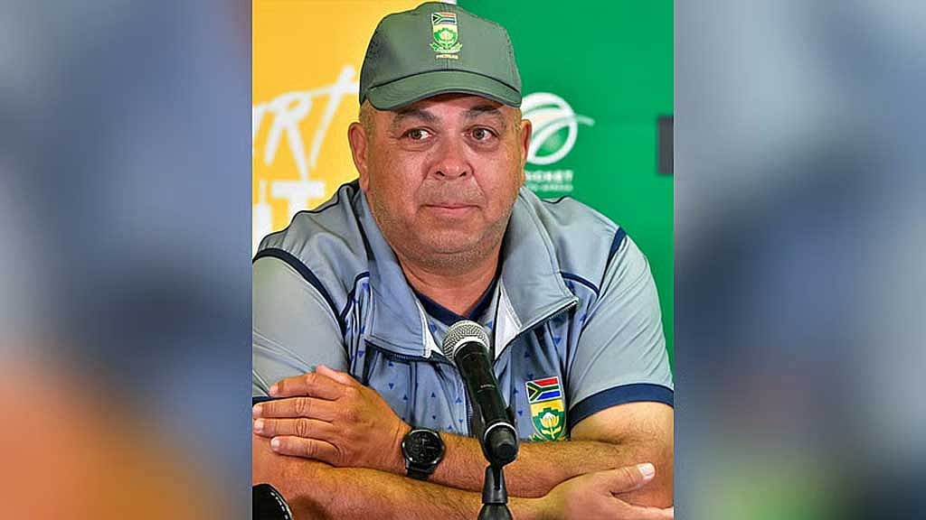 No need for knee-jerk reaction warns South Africa coach after Test defeat