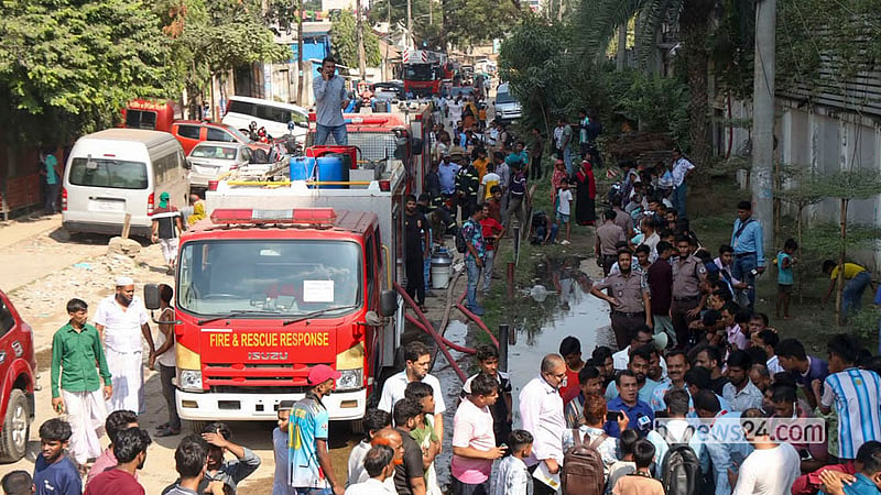 A fire broke out at a Drug International Limited pharmaceutical factory in Gazipur’s Tongi on Wednesday, Oct 14, 2026. Nineteen units of the Fire Service worked to tame the blaze. Photo: Shamsul Haque Ripon