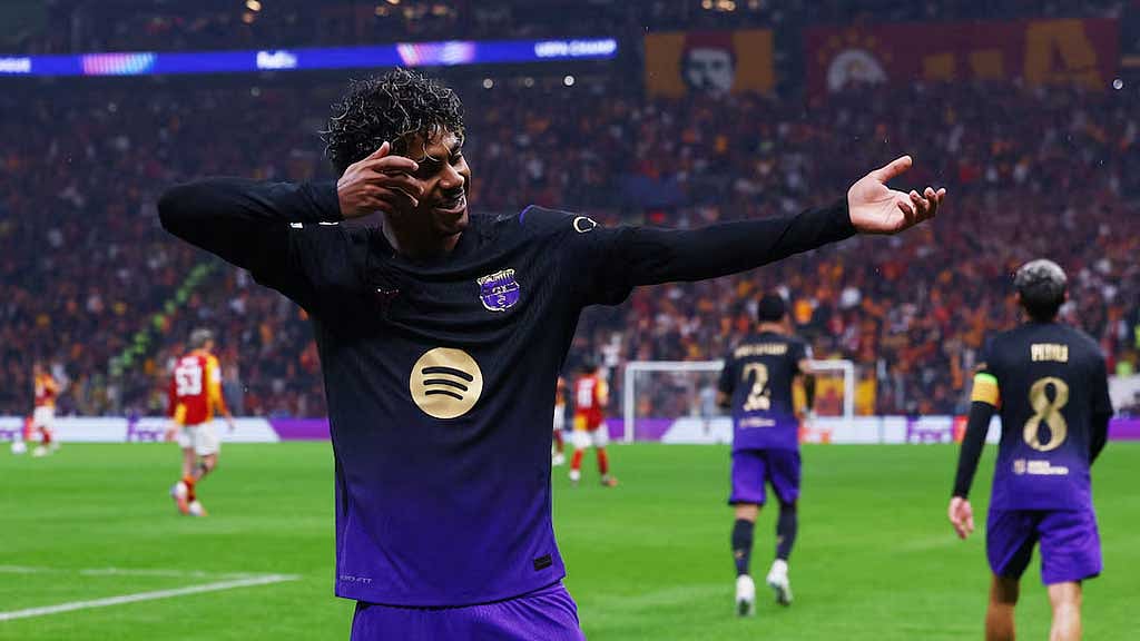 Tresoldi treble stuns Inter, Bayern held as Barcelona rally