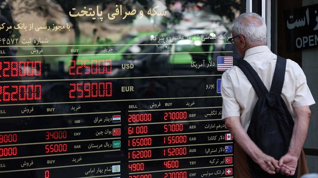 Iran’s central bank chief dismisses collapse claims as US blockade squeezes oil exports