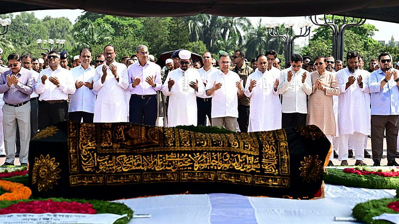 Prime Minister Tarique Rahman attends the funeral of BNP commerce secretary and former Dhaka-4 and Dhaka-5 MP Salah Uddin Ahmed at the South Plaza of the national parliament building on Wednesday, Oct 14, 2026. Photo: BNP Media Cell